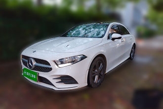 奔驰A级 2022款 A 180 L 运动轿车