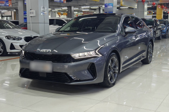 起亚K5 2025款 1.5T 尊贵版