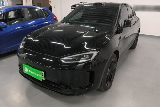 鸿蒙智行 问界M5 2025款 增程 Ultra 后驱版