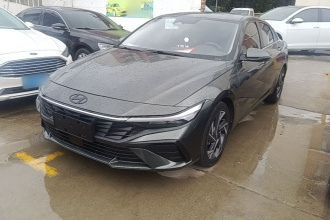 现代 伊兰特 2023款 1.5L CVT LUX尊贵版