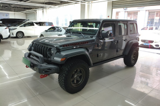 Jeep 牧马人 2024款 2.0T 罗宾汉四门版