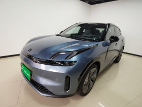 领克08 EM-P 2025款 220km 四驱性能Halo