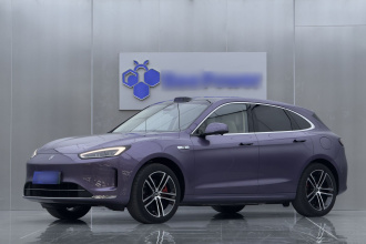 鸿蒙智行 问界M5 2025款 增程   Ultra 四驱版