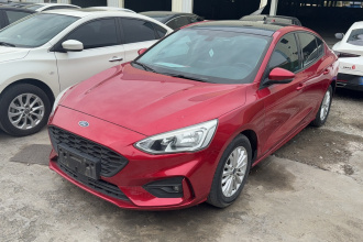 福特 福克斯 2020款 三厢 EcoBoost 180 自动锋潮型