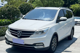 宝骏730 2021款 1.5L 手动时尚型 7座