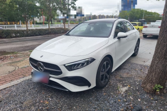 奔驰A级 2025款 A 200 L 时尚型