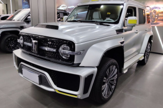 超境汽车 共创坦克300 2021款 2.0T 赛博坦克