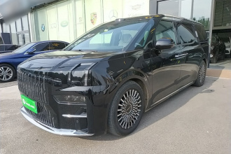 极氪009 2024款 六座行政版四驱 108kWh