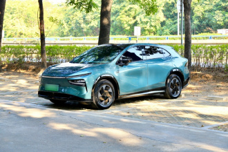 小鹏G7 2025款 702 超长续航 Ultra