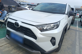 丰田 RAV4荣放 2022款 2.0L CVT四驱风尚版