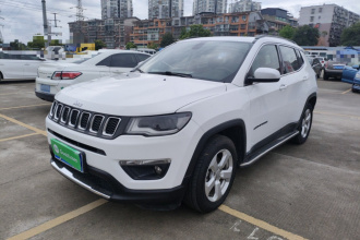 Jeep 指南者 2019款 220T 自动悦享版