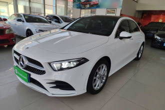 奔驰A级 2022款 改款 A 200 L 运动轿车时尚型