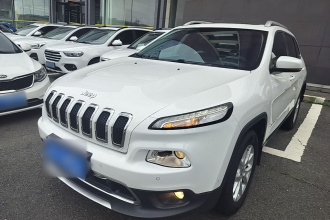 Jeep 自由光 2016款 2.4L 专业智能版