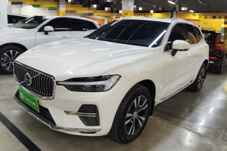 沃尔沃XC60 2025款 B5 四驱智逸豪华版