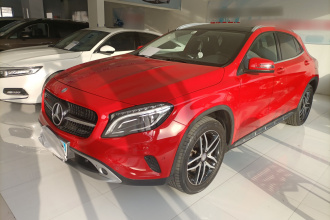 奔驰GLA 2015款 GLA 220 4MATIC 时尚型