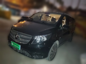 奔驰 威霆 2021款 2.0T 精英版 7座