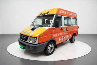 依维柯得意 2020款 2.5T A35客车双胎中顶5-9座侧移门国VI