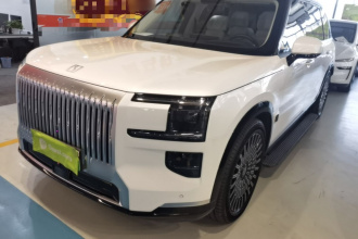 极氪9X 2025款 Ultra版 70kWh 六座