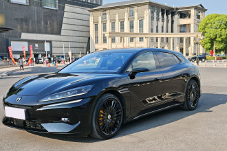 腾势Z9GT 2024款 1100四驱Max版