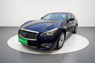 英菲尼迪Q70 2019款 Q70L 2.0T 精英版 PLUS