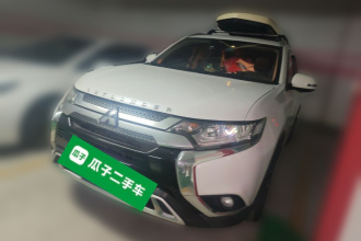 三菱 欧蓝德 2019款 2.0L 两驱畅享版 5座 国VI