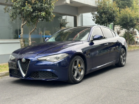 阿尔法·罗密欧 Giulia朱丽叶 2017款 2.0T 280HP 豪华版