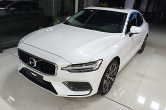 沃尔沃S60 2021款 T4 智远豪华版