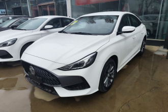 名爵 MG5 2023款 改款 180DVVT 手动风尚版