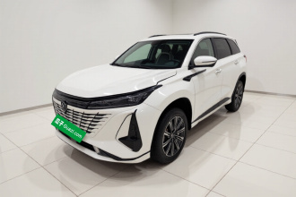 长安CS75 PLUS 2023款 第三代 1.5T 自动尊贵型