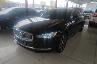 沃尔沃S90 2024款 B5 智远豪华版