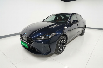 宝马2系 2025款 225L M运动曜夜套装