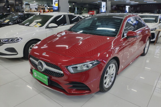 奔驰A级 2022款 改款 A 200 L 运动轿车动感型