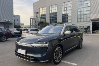 鸿蒙智行 问界M9 2025款 增程 Ultra版 52kWh 6座版 (192线激光雷达）
