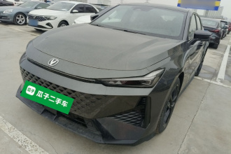 长安UNI-V 2024款 1.5T 尊贵型
