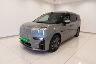 极氪009 2024款 七座过道版四驱 108kWh