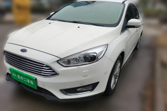 福特 福克斯 2015款 三厢 EcoBoost 180 自动旗舰型