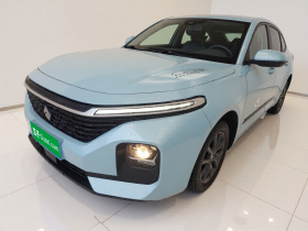 宝骏RC-5 2020款 1.5L 手动智耀精英型