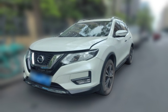 日产 奇骏 2017款 2.5L CVT豪华版 4WD