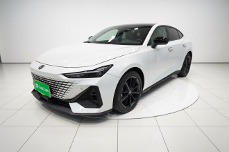 长安UNI-V 2022款 1.5T 尊贵型