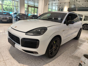 保时捷 Cayenne新能源 2023款 Cayenne E-Hybrid 2.0T 铂金版