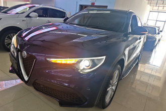阿尔法·罗密欧 Stelvio斯坦维 2017款 2.0T 280HP 豪华版