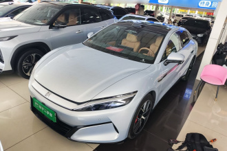比亚迪 汉L 2025款 EV 四驱激光雷达旗舰型