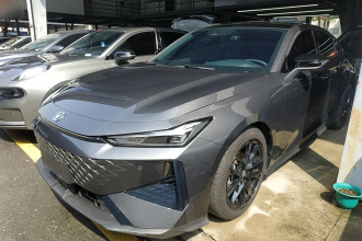 长安UNI-V 2024款 1.5T 尊贵型