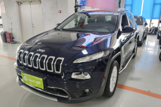 Jeep 自由光 2017款 2.0L 优越版