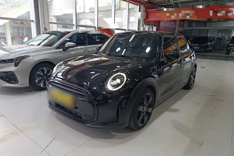 MINI 2023款 改款 1.5T COOPER 艺术家 五门版
