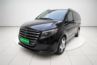 奔驰V级 2024款 V 300 L 长轴距尊贵版