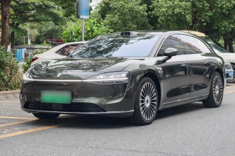 鸿蒙智行 享界S9T 2025款 纯电 四驱Ultra (192线激光雷达）