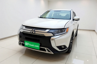 三菱 欧蓝德 2018款 2.0L 两驱荣耀版 5座