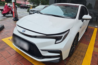 丰田 雷凌 2023款 智能电混双擎 1.8L 运动版