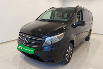 奔驰 威霆 2023款 2.0T 精英版 7座